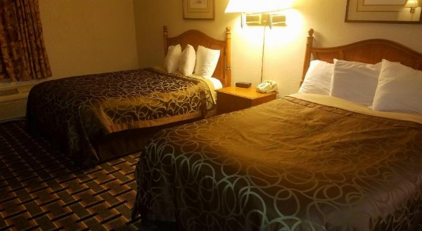 Americas Best Value Inn Winnsboro image 18