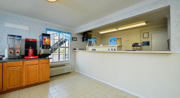 Americas Best Value Inn Winnsboro image 26