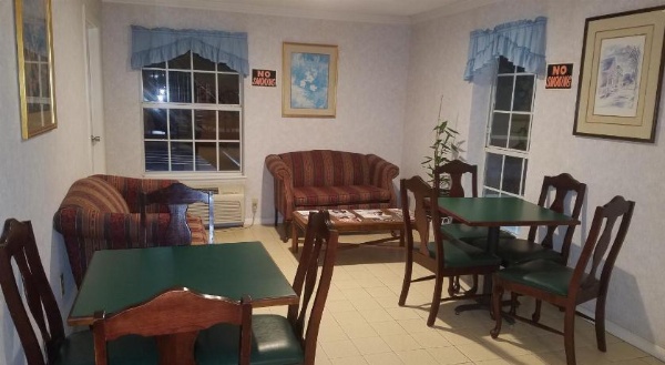 Americas Best Value Inn Winnsboro image 27