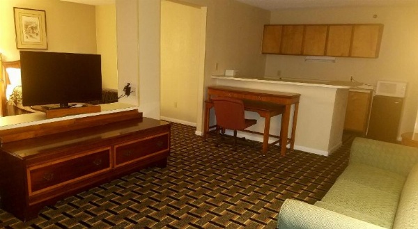 Americas Best Value Inn Winnsboro image 28