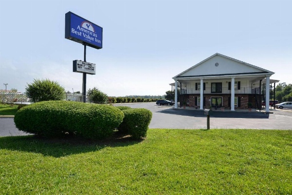 Americas Best Value Inn Winnsboro image 3